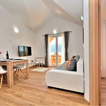 Apartman Mario Poljica  Eksteriør billede